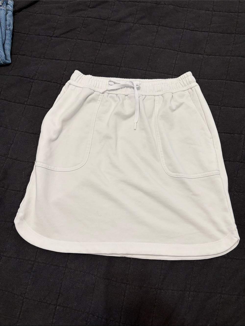 CRZ YOGA White Drawstring Pocket Mini Skirt